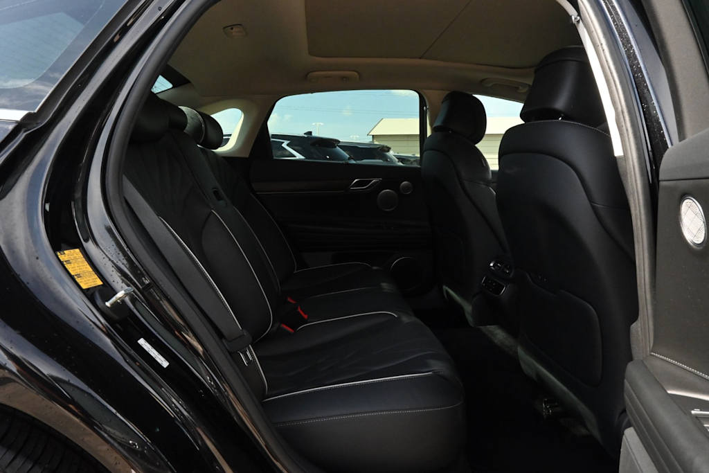 Thumbnail: 2021 Genesis G80 - 27