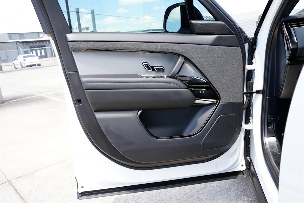 Thumbnail: 2024 Land Rover Range Rover Sport - 27