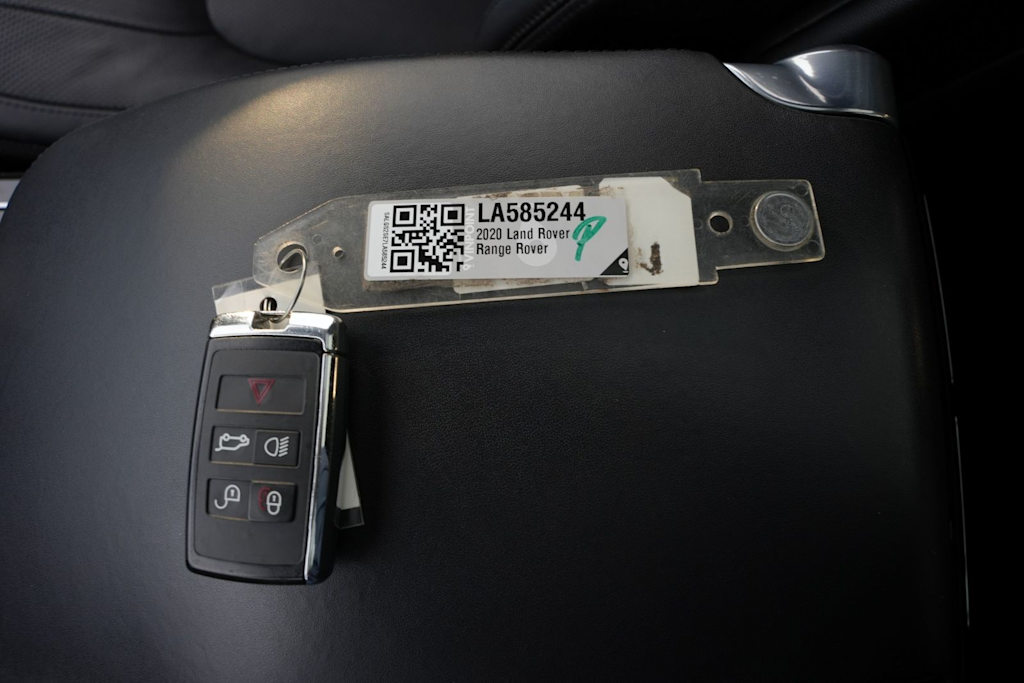 Thumbnail: 2020 Land Rover Range Rover - 17