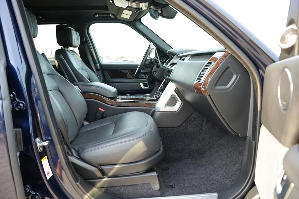 Thumbnail: 2020 Land Rover Range Rover - 10