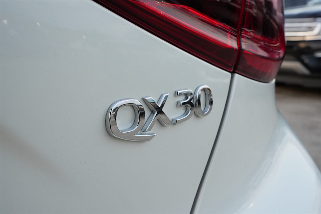 Thumbnail: 2019 INFINITI QX30 - 7
