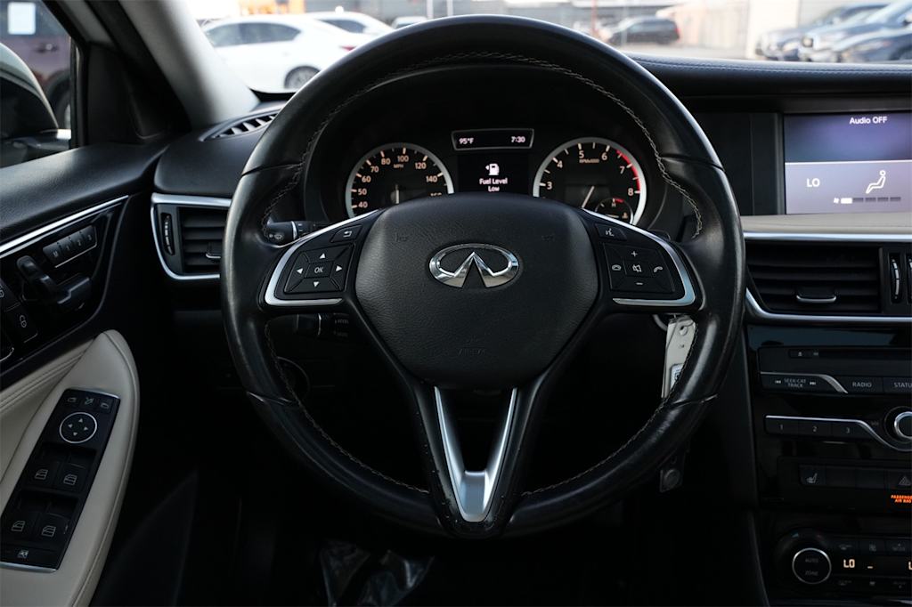 Thumbnail: 2019 INFINITI QX30 - 14
