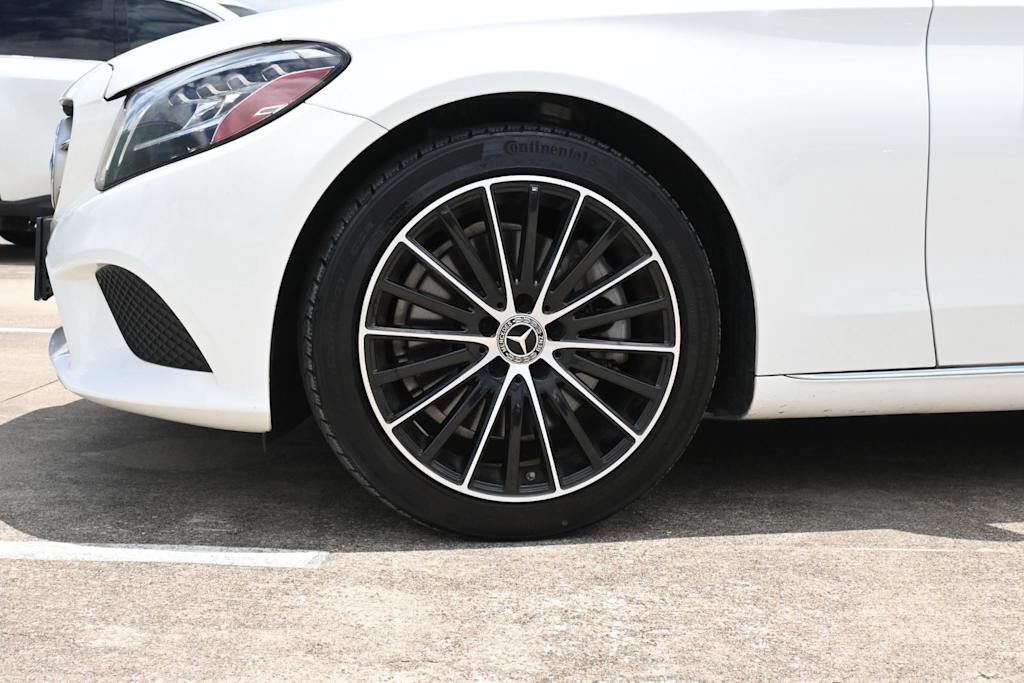 Thumbnail: 2020 Mercedes-Benz C-Class - 8
