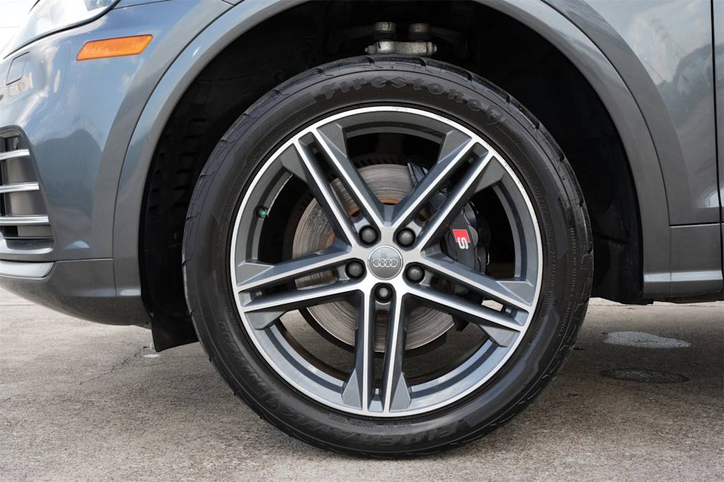 Thumbnail: 2018 Audi SQ5 - 8