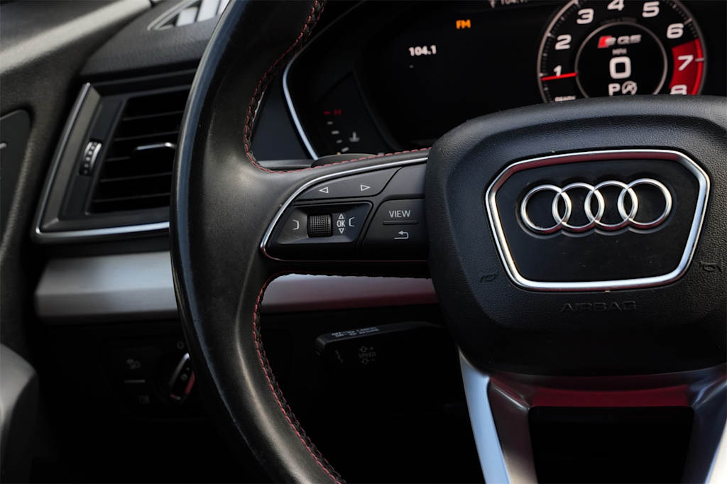 Thumbnail: 2018 Audi SQ5 - 23