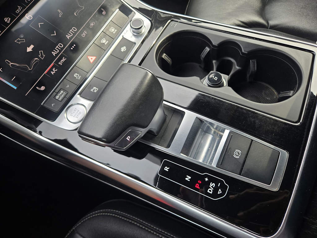 Thumbnail: 2019 Audi Q8 - 16