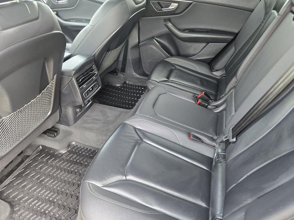 Thumbnail: 2019 Audi Q8 - 13