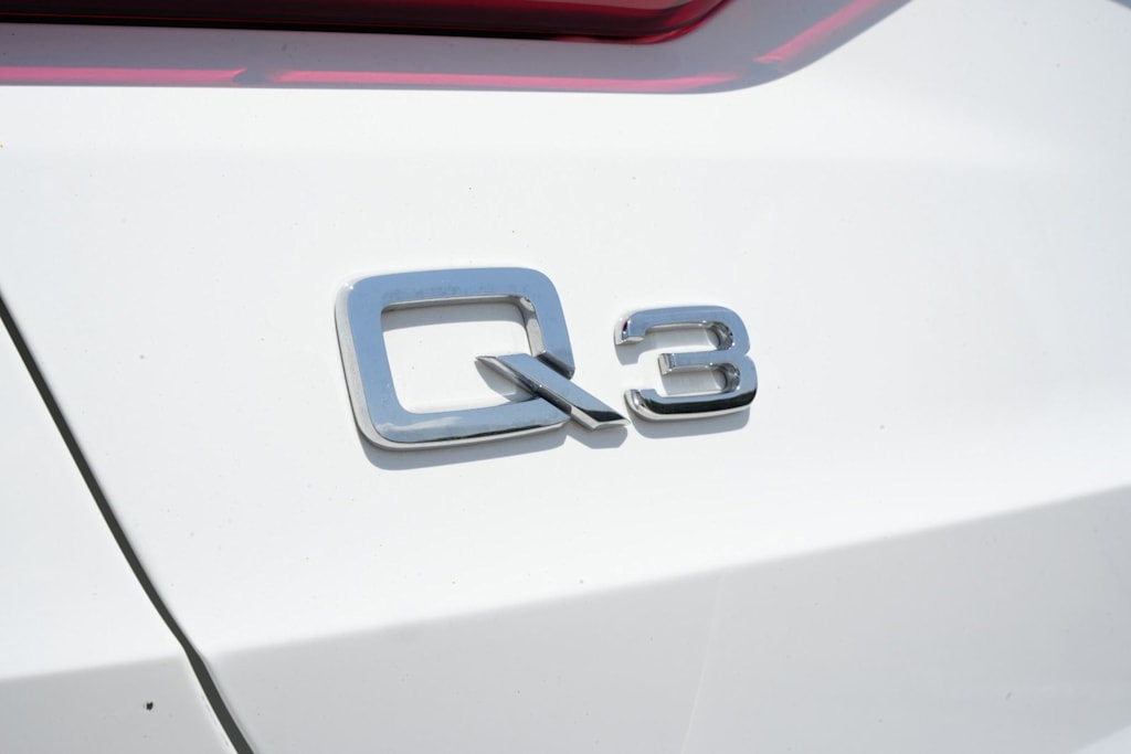 Thumbnail: 2024 Audi Q3 - 7