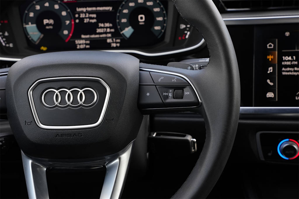 Thumbnail: 2025 Audi Q3 - 25