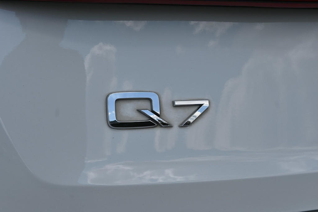Thumbnail: 2024 Audi Q7 - 7