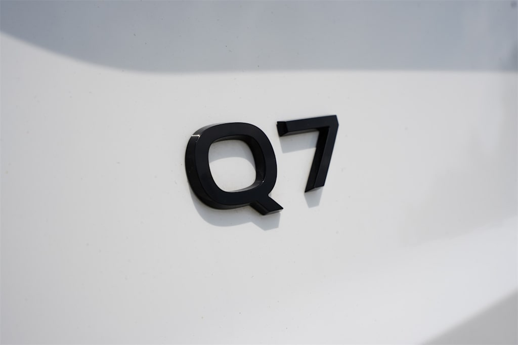 Thumbnail: 2025 Audi Q7 - 7