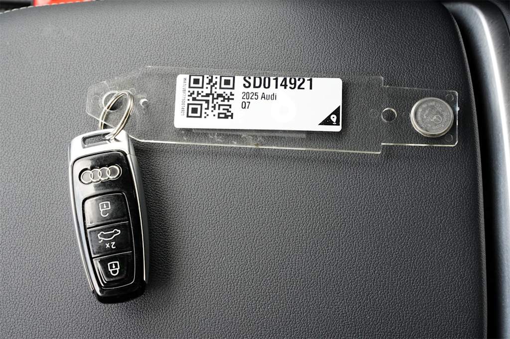 Thumbnail: 2025 Audi Q7 - 20