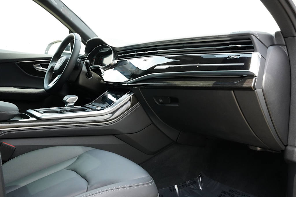 Thumbnail: 2025 Audi Q7 - 15