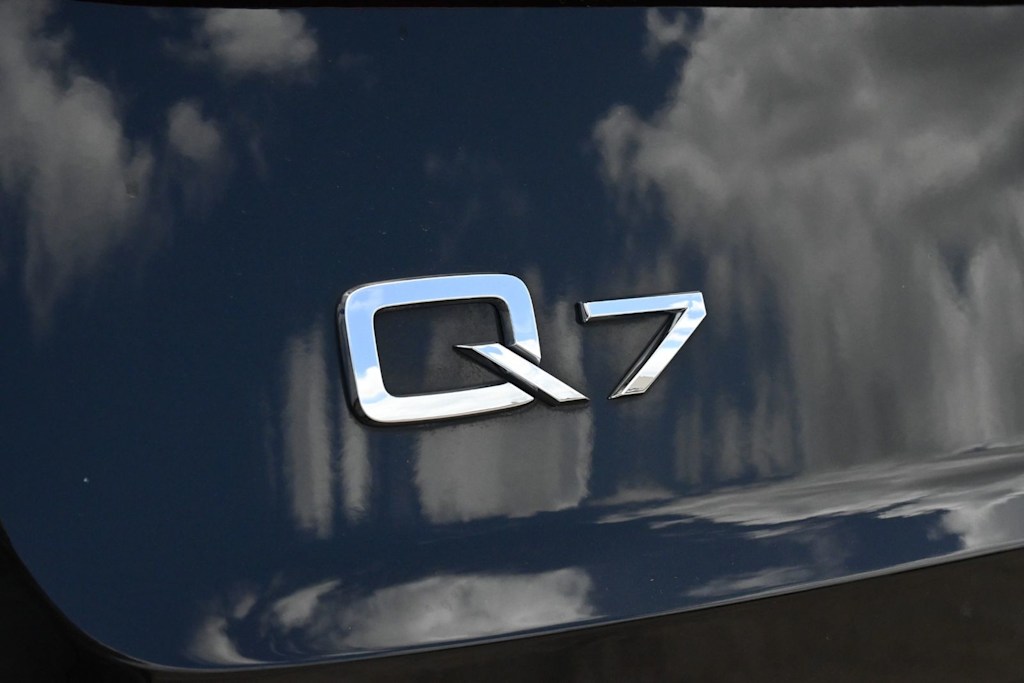 Thumbnail: 2022 Audi Q7 - 6