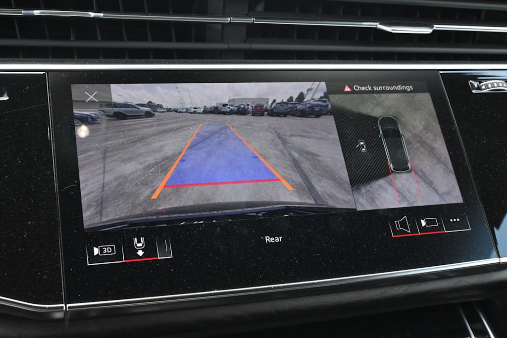 Thumbnail: 2022 Audi Q7 - 24
