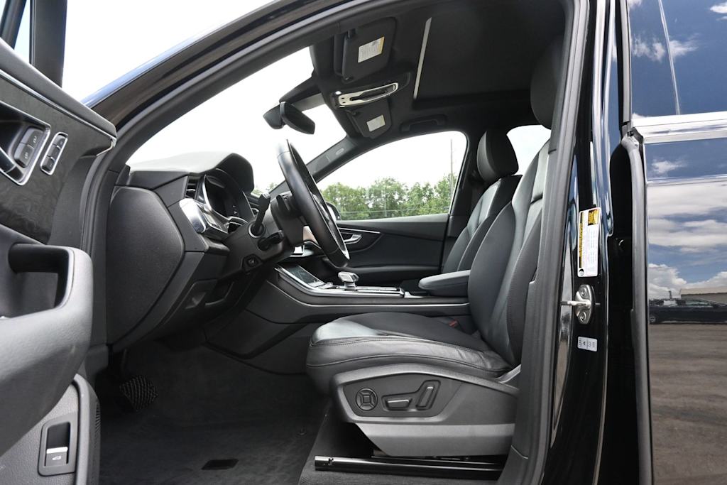 Thumbnail: 2022 Audi Q7 - 9