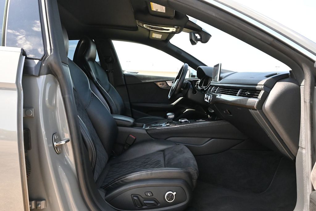 Thumbnail: 2019 Audi S5 - 11
