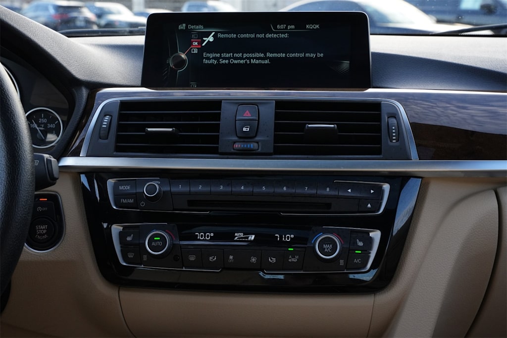 Thumbnail: 2016 BMW 3 Series - 14