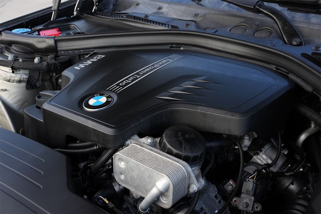 Thumbnail: 2016 BMW 3 Series - 9