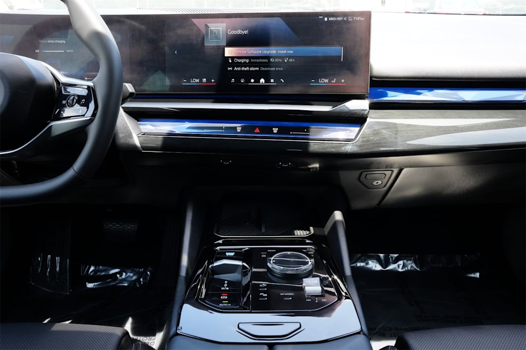 Thumbnail: 2024 BMW i5 - 13