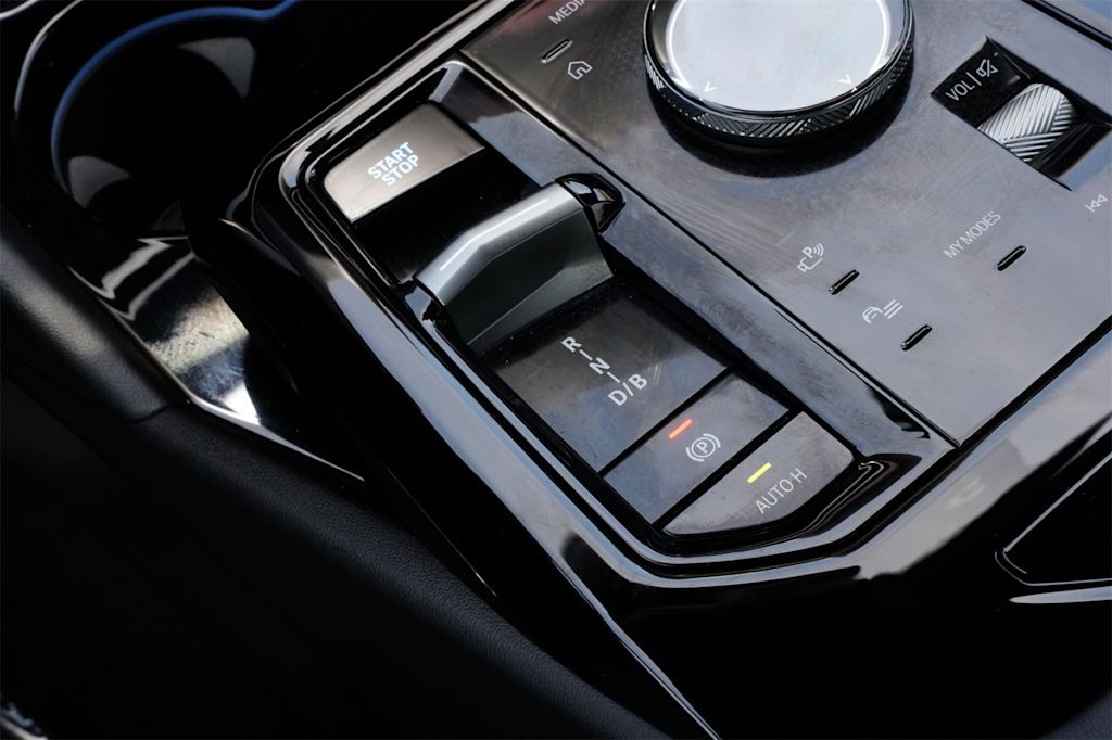 Thumbnail: 2024 BMW i5 - 16