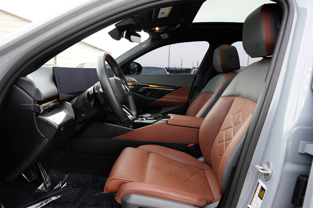 Thumbnail: 2024 BMW i5 - 10