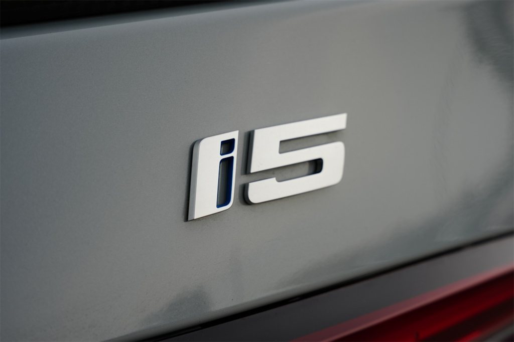 Thumbnail: 2024 BMW i5 - 6