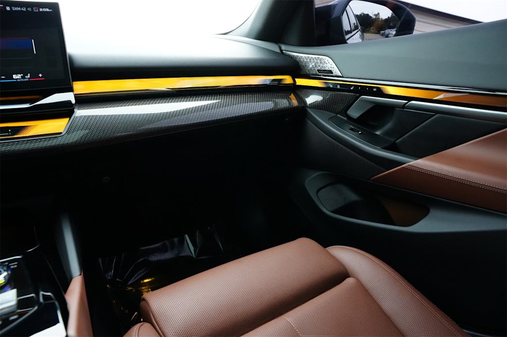 Thumbnail: 2024 BMW i5 - 22
