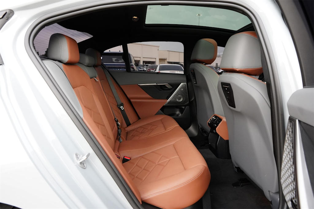 Thumbnail: 2024 BMW i5 - 26