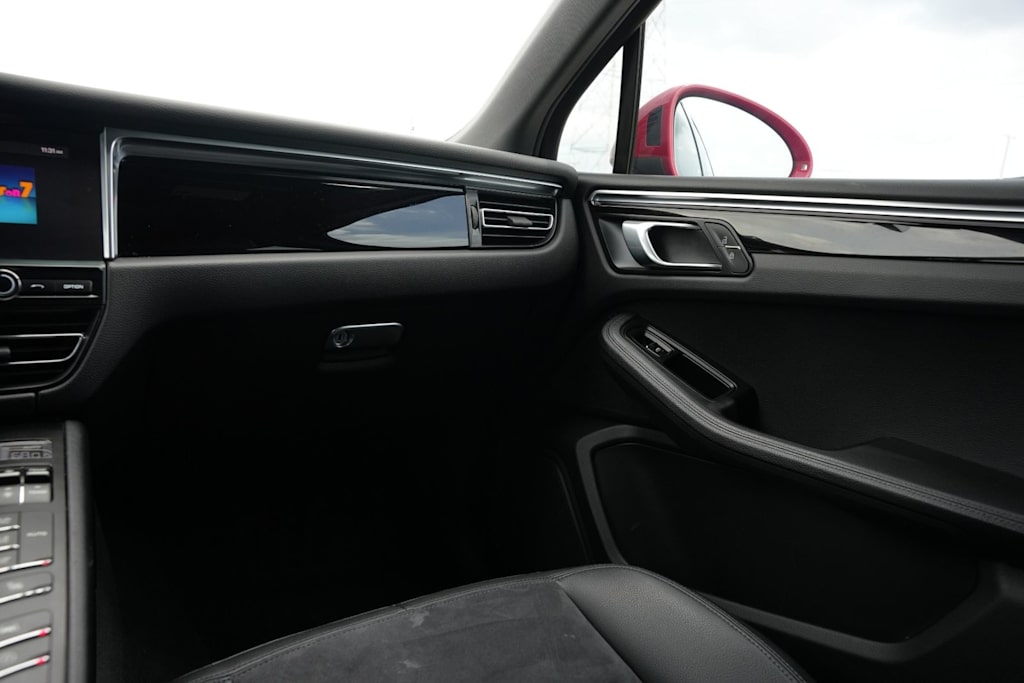 Thumbnail: 2019 Porsche Macan - 20