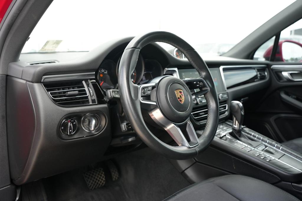 Thumbnail: 2019 Porsche Macan - 12