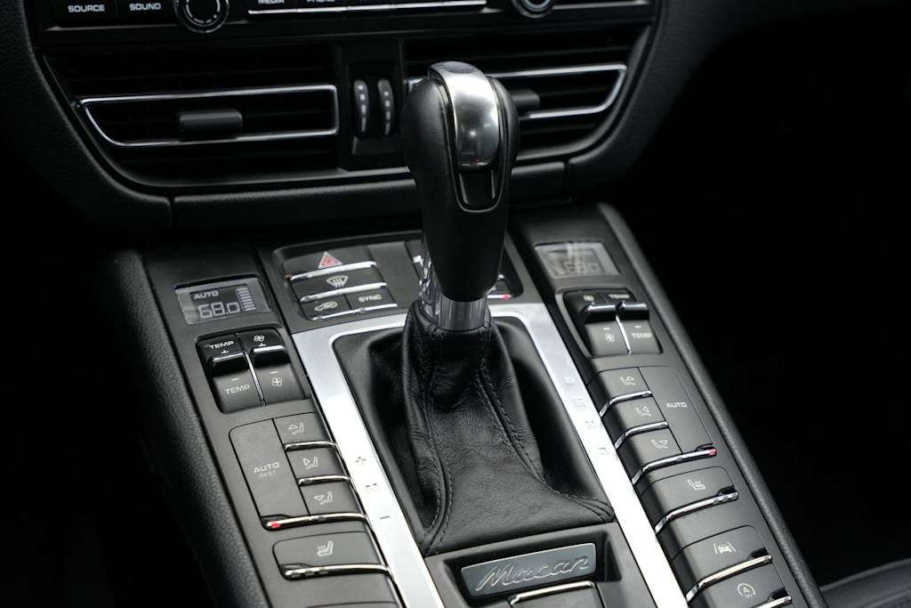 Thumbnail: 2019 Porsche Macan - 15
