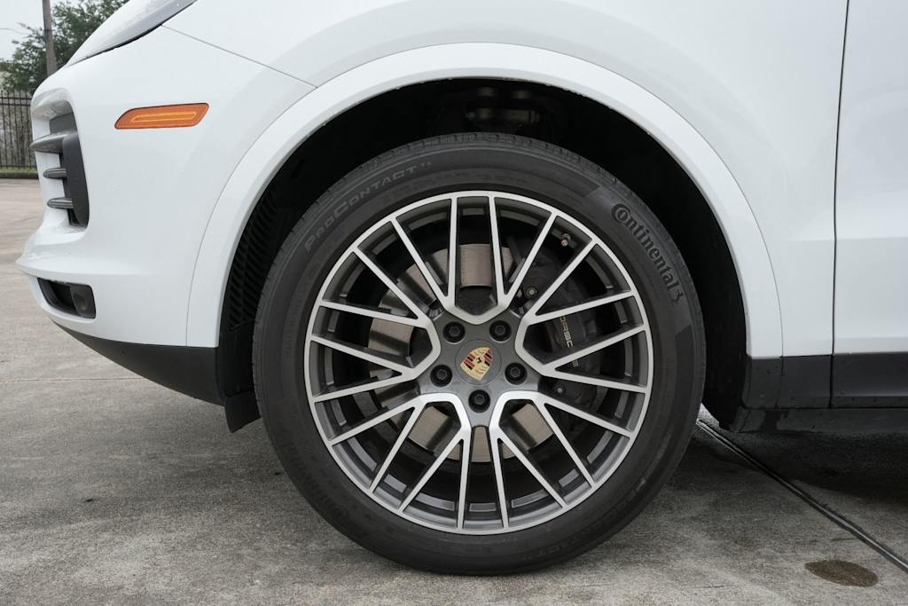 Thumbnail: 2023 Porsche Cayenne - 8