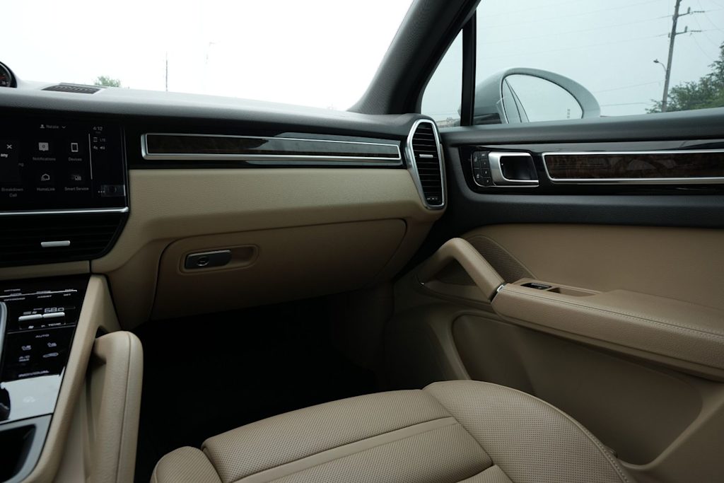 Thumbnail: 2023 Porsche Cayenne - 19