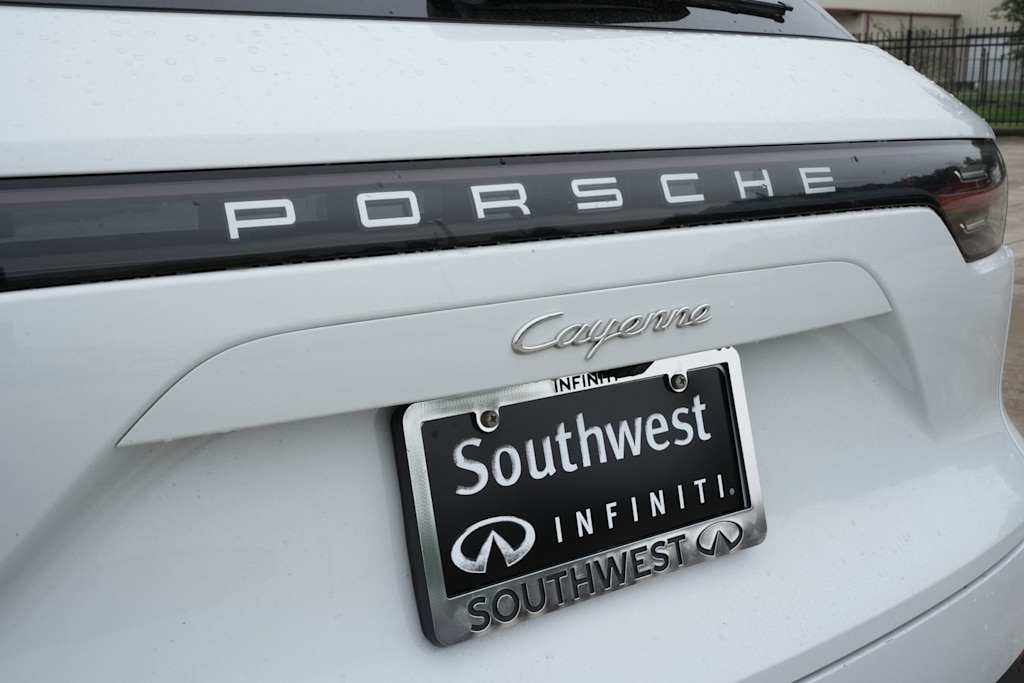 Thumbnail: 2023 Porsche Cayenne - 7