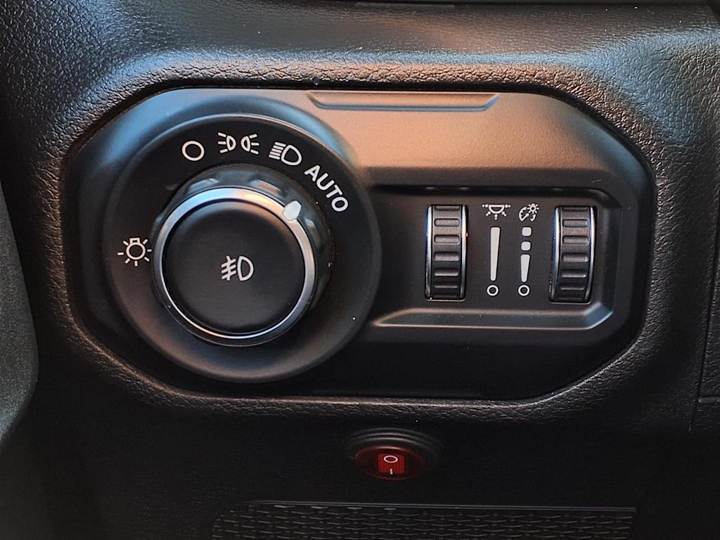 Thumbnail: 2020 Jeep Wrangler - 18