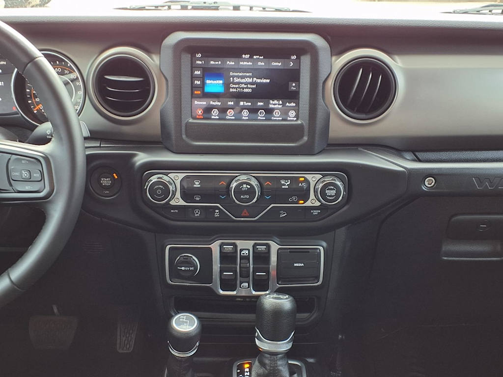 Thumbnail: 2018 Jeep Wrangler - 12