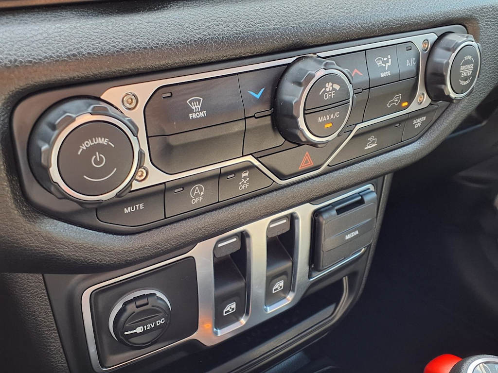 Thumbnail: 2026 Jeep Wrangler - 16
