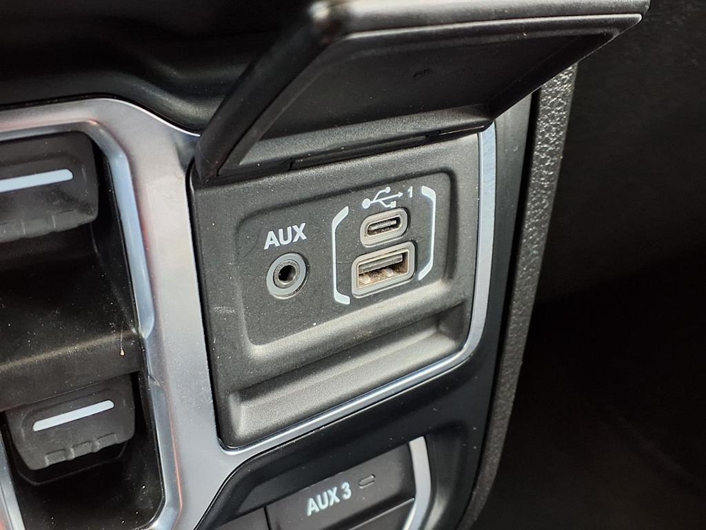 Thumbnail: 2024 Jeep Wrangler - 21
