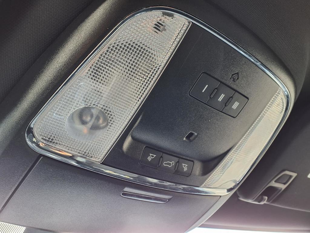 Thumbnail: 2021 Jeep Grand Cherokee - 25