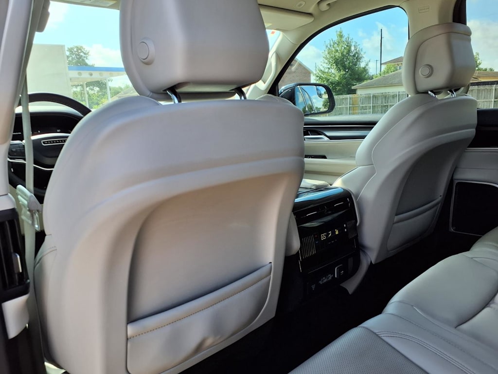 Thumbnail: 2024 Jeep Wagoneer - 11