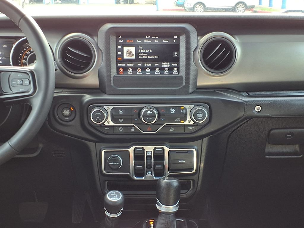 Thumbnail: 2023 Jeep Gladiator - 13