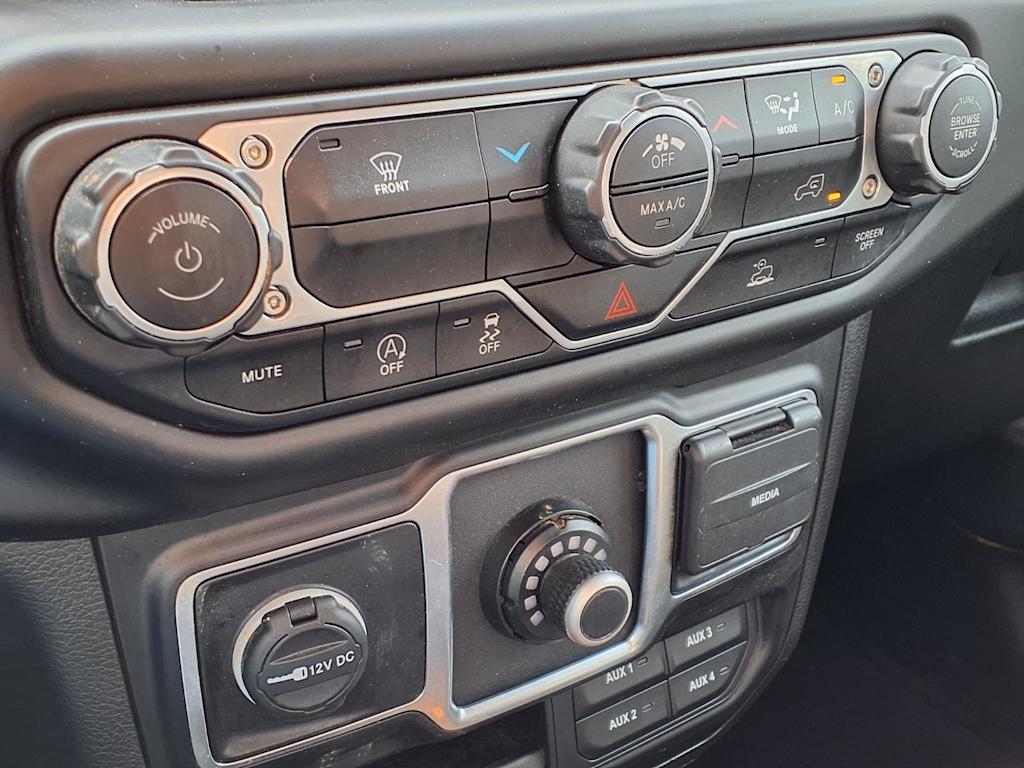 Thumbnail: 2022 Jeep Gladiator - 20