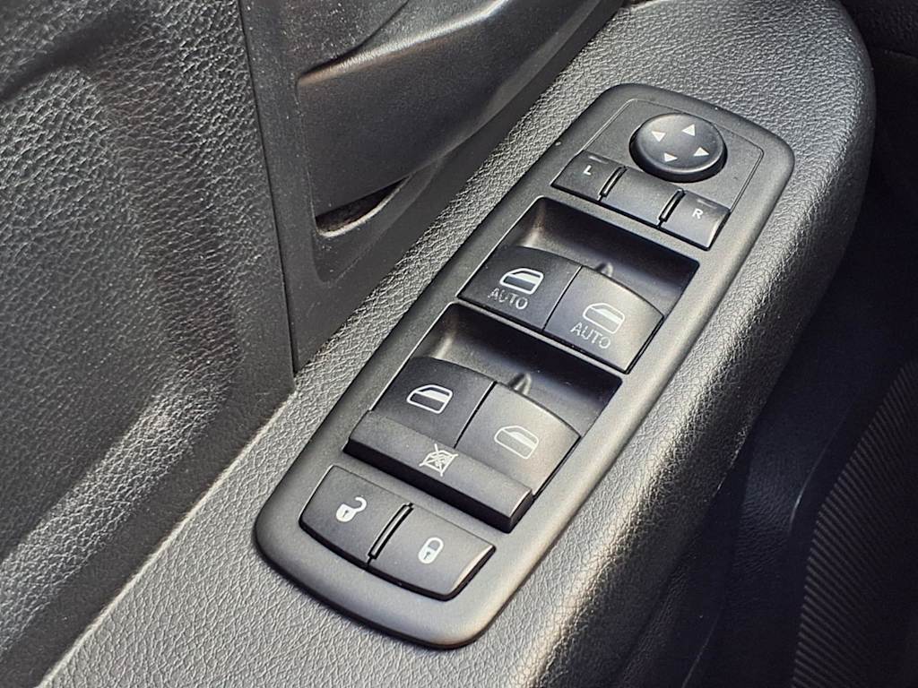 Thumbnail: 2014 RAM 1500 - 22