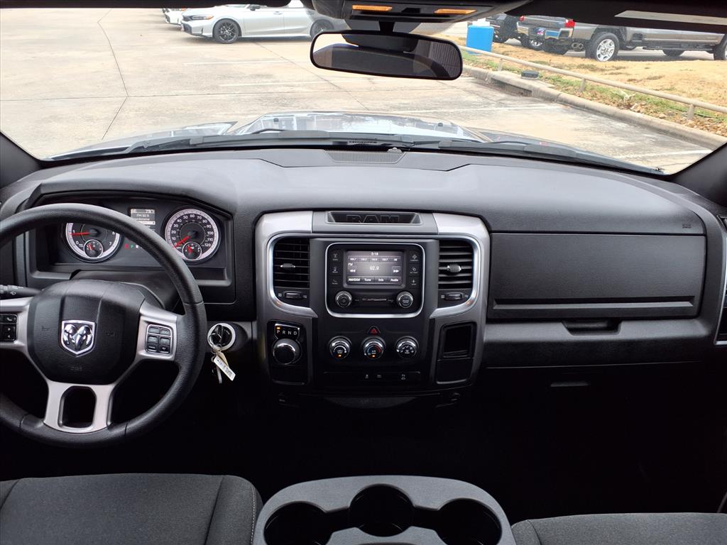 Thumbnail: 2024 RAM 1500 - 9