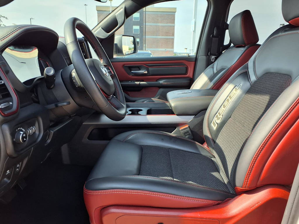 Thumbnail: 2025 RAM 1500 - 10