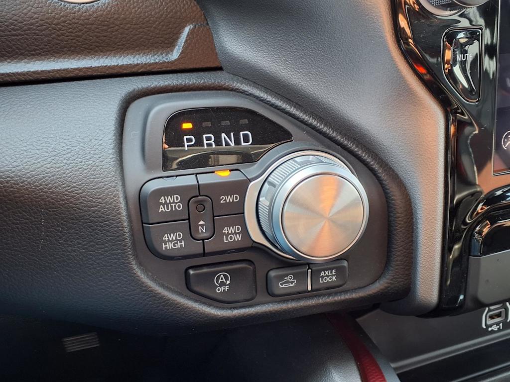 Thumbnail: 2025 RAM 1500 - 21