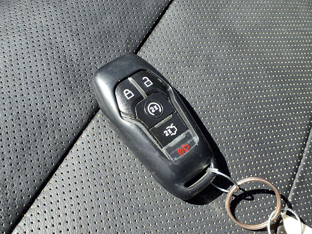 Thumbnail: 2016 Ford Mustang - 15