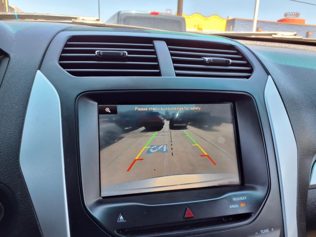 2015 Ford Explorer XLT 16