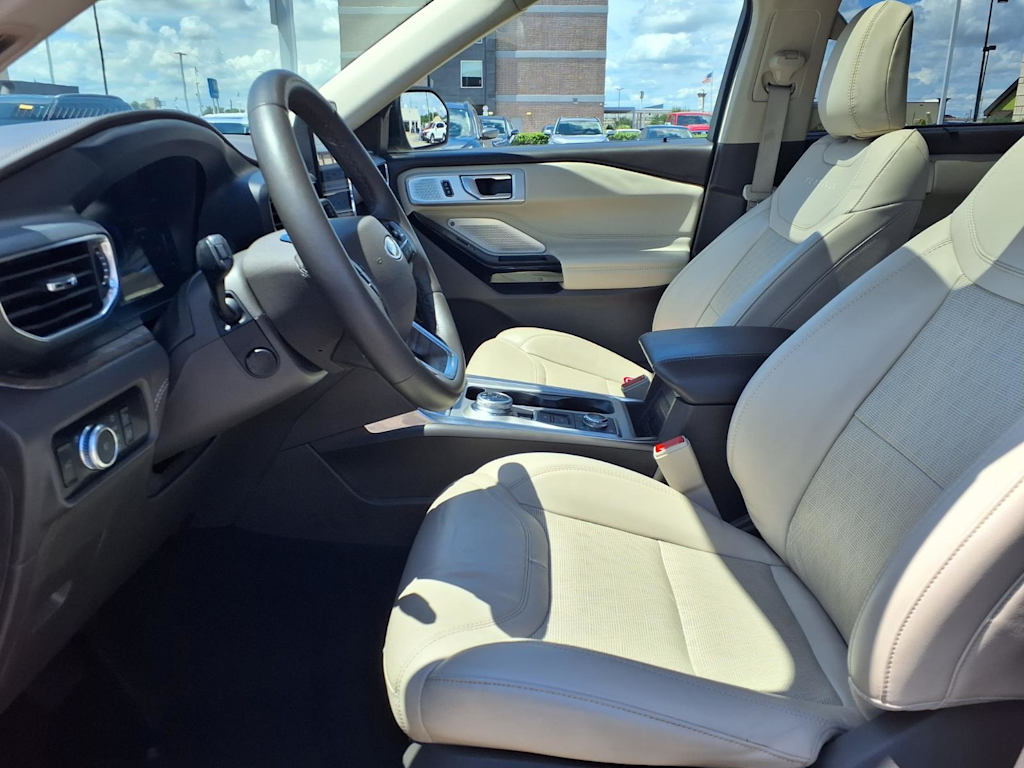 Thumbnail: 2022 Ford Explorer - 10